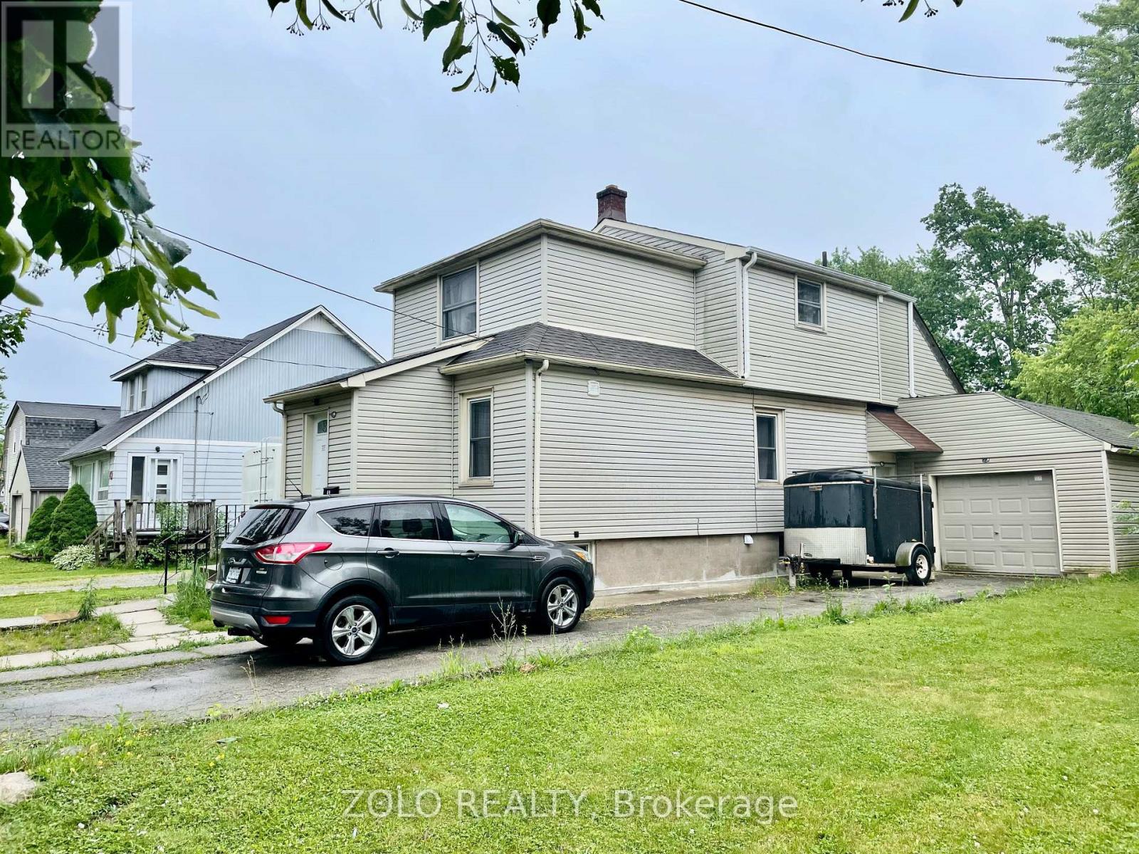 49 Cohoe Street, Welland, Ontario  L3B 3V2 - Photo 2 - X12211824