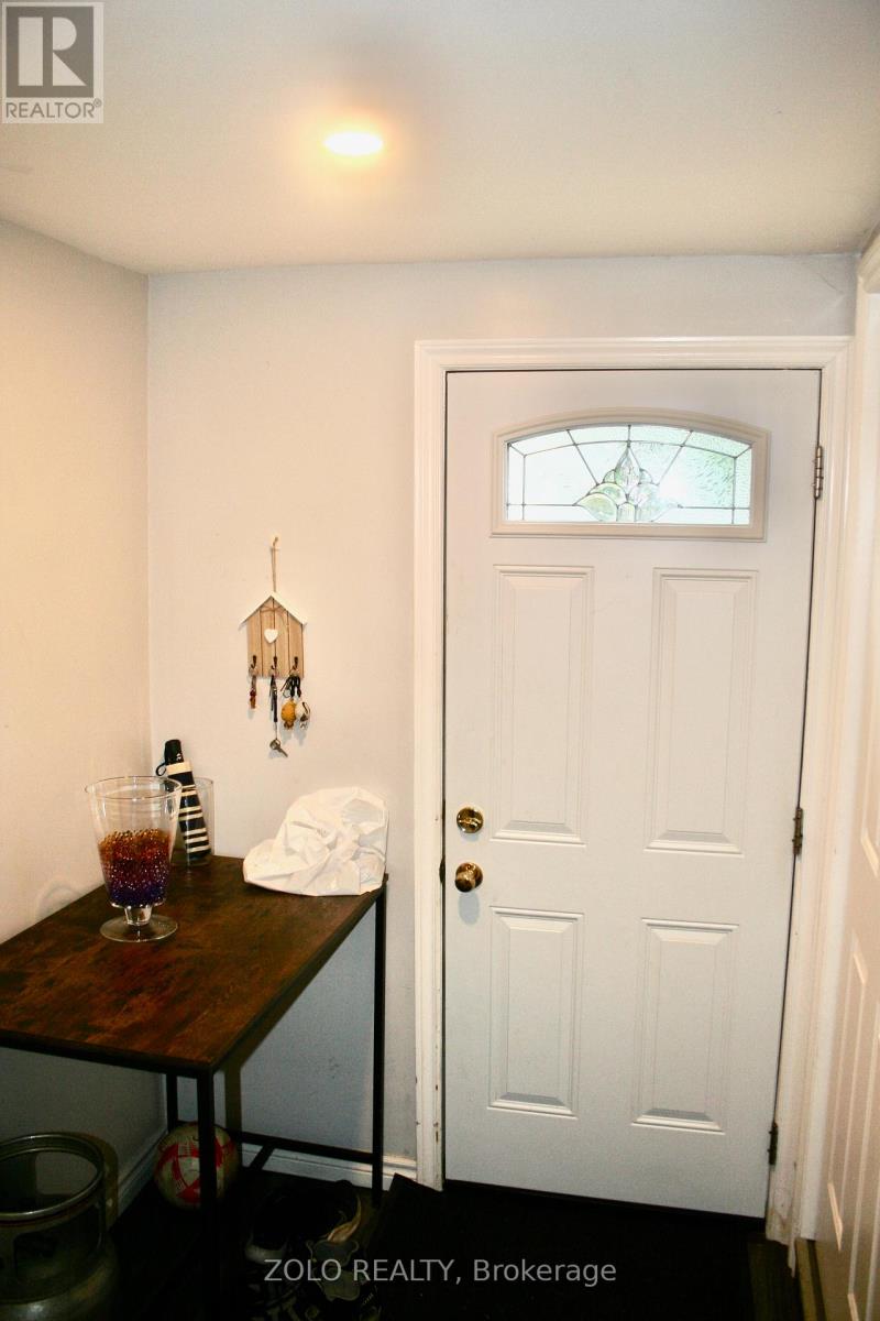 49 Cohoe Street, Welland, Ontario  L3B 3V2 - Photo 5 - X12211824