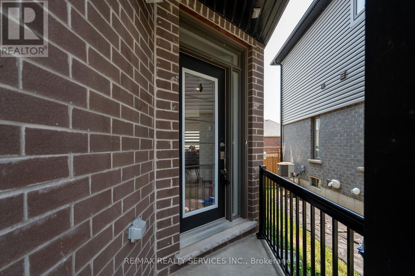 7 Baker Lane, Brant, Ontario  N3L 0J7 - Photo 8 - X12211839