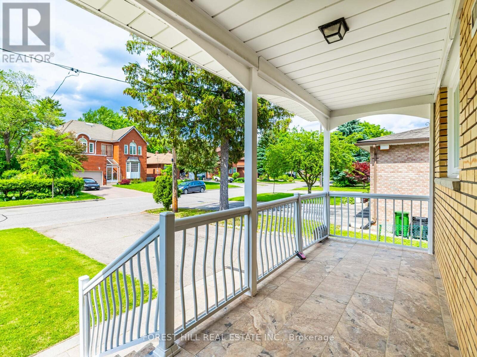 101 Pemberton Avenue, Toronto (Newtonbrook East), Ontario  M2M 1Y4 - Photo 2 - C12209663