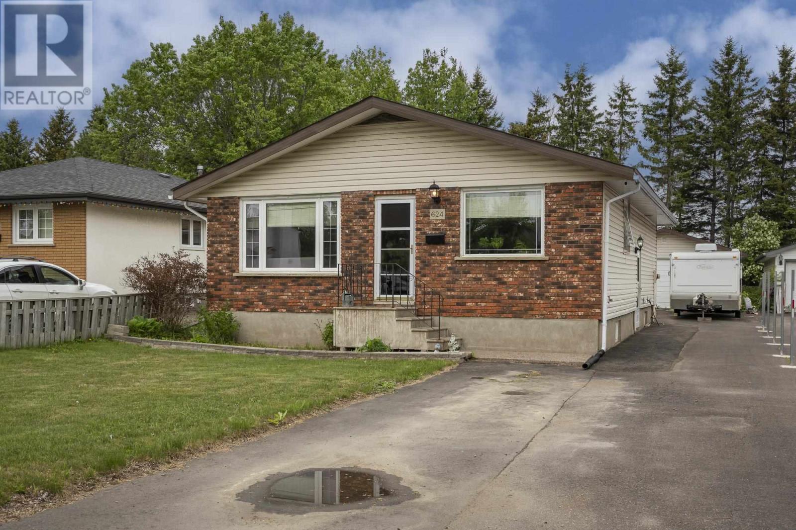 624 Dalhousie Dr, Thunder Bay, Ontario  P7C 5P3 - Photo 1 - TB251624