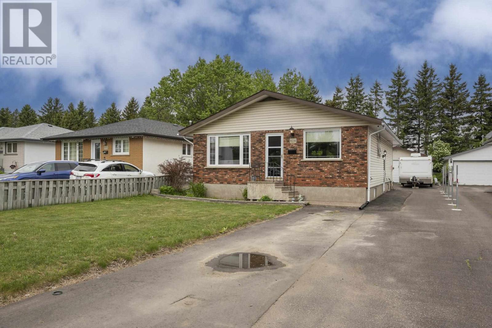 624 Dalhousie Dr, Thunder Bay, Ontario  P7C 5P3 - Photo 2 - TB251624