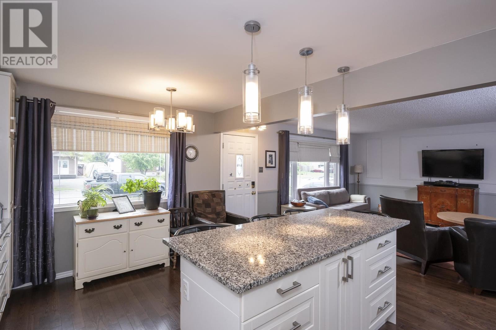 624 Dalhousie Dr, Thunder Bay, Ontario  P7C 5P3 - Photo 4 - TB251624