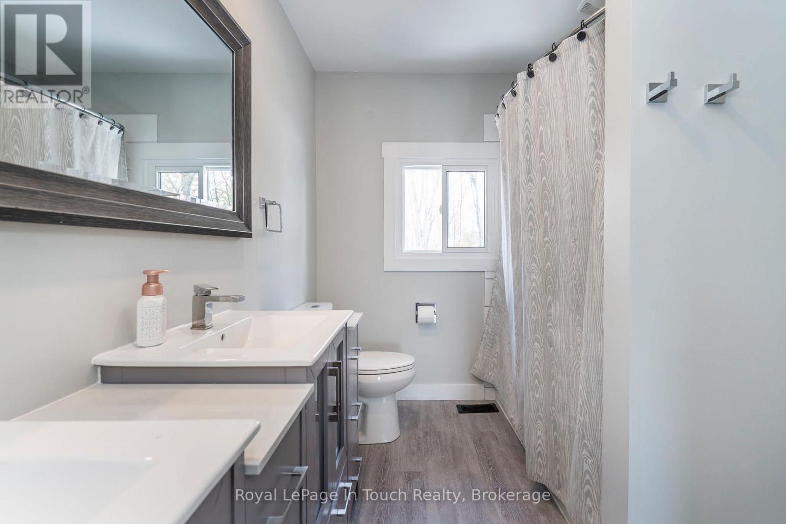 164 Duck Bay Road, Tay, Ontario  L0K 2C0 - Photo 13 - S12211897