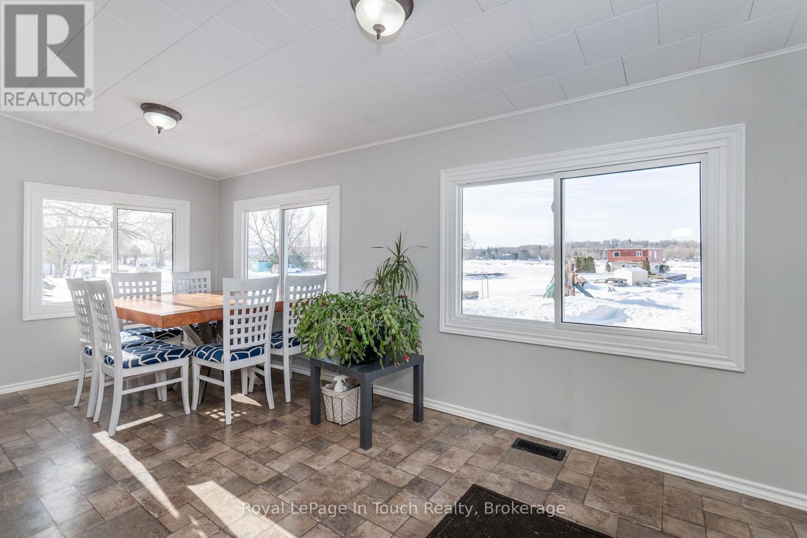 164 Duck Bay Road, Tay, Ontario  L0K 2C0 - Photo 27 - S12211897