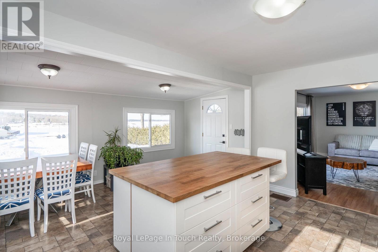 164 Duck Bay Road, Tay, Ontario  L0K 2C0 - Photo 28 - S12211897