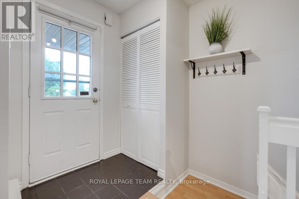 117 - 8 Terrace Drive, Ottawa, Ontario  K2H 9J2 - Photo 8 - X12211754