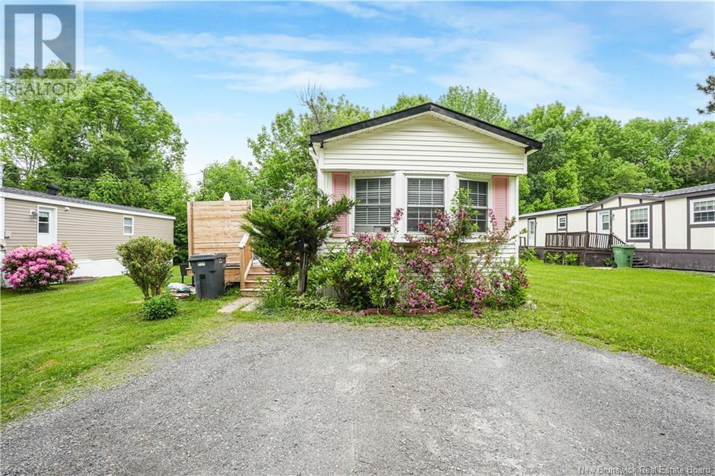 407 Osmond Lane, Fredericton, New Brunswick  E3B 7L4 - Photo 2 - NB120185