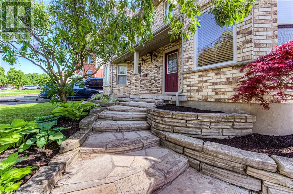 234 BENESFORT Crescent, Kitchener, Ontario