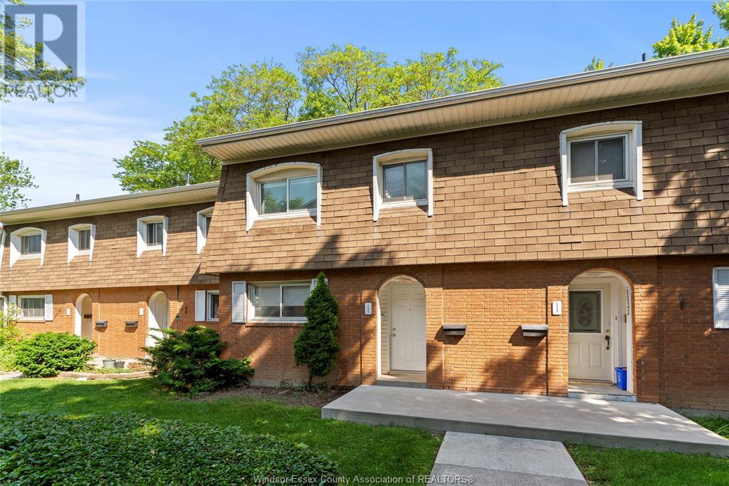 MLS# 25014735: 5535 CORONATION, Windsor, Canada