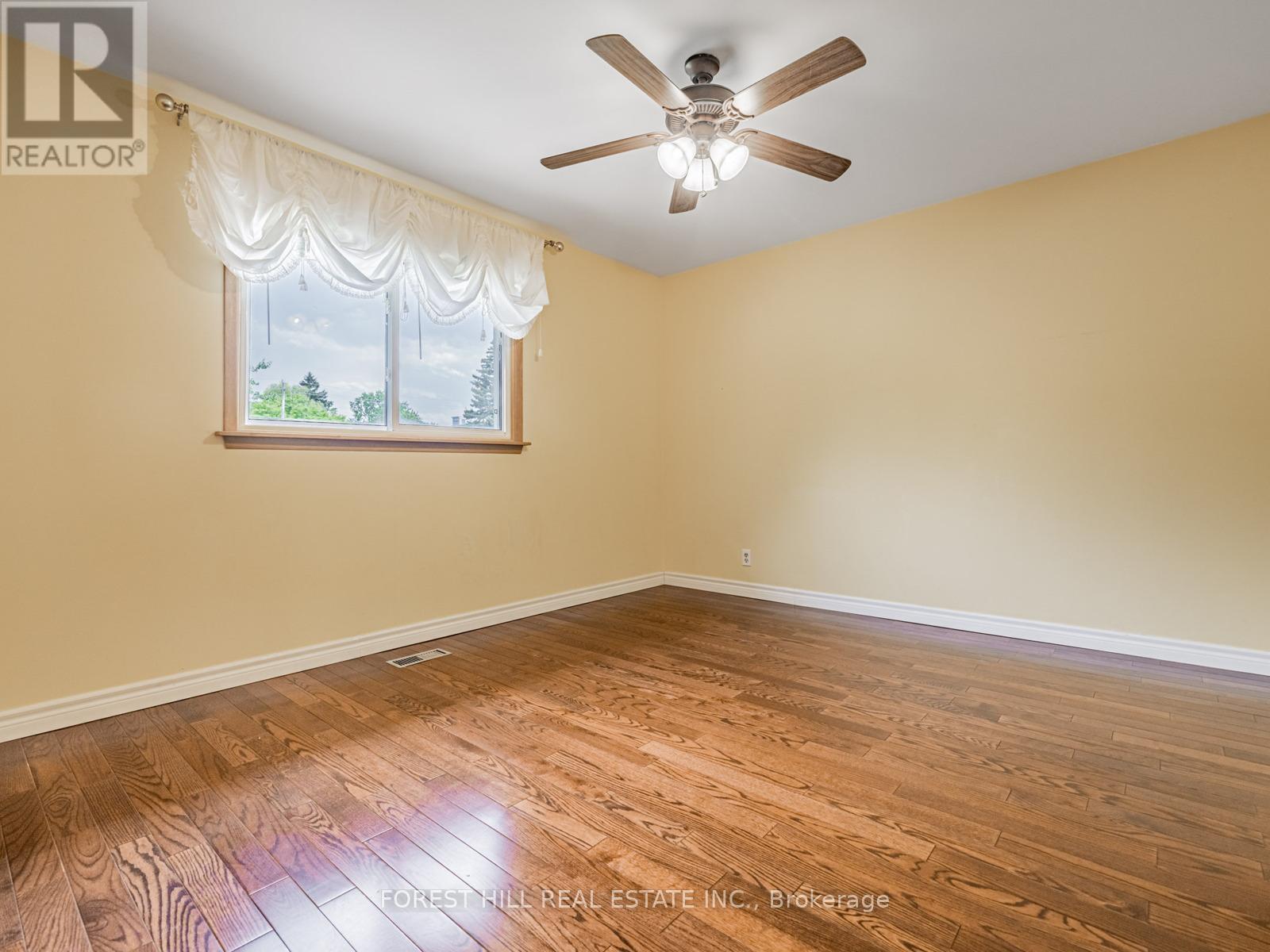 101 Pemberton Avenue, Toronto (Newtonbrook East), Ontario  M2M 1Y4 - Photo 14 - C12209663
