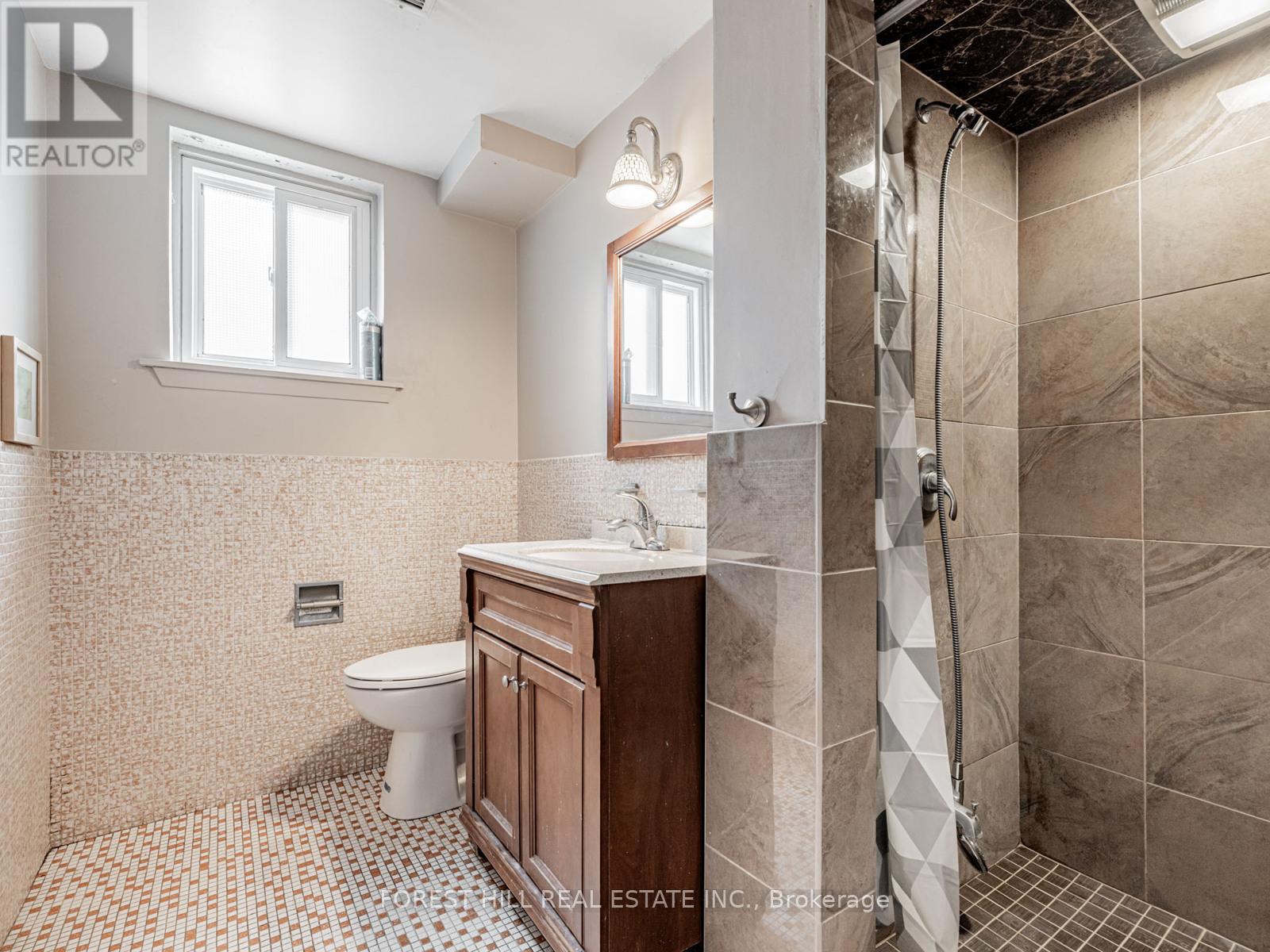 101 Pemberton Avenue, Toronto (Newtonbrook East), Ontario  M2M 1Y4 - Photo 19 - C12209663