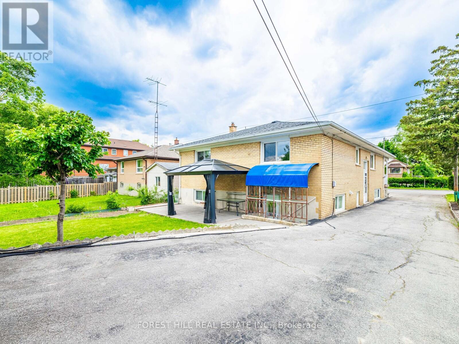 101 Pemberton Avenue, Toronto (Newtonbrook East), Ontario  M2M 1Y4 - Photo 28 - C12209663