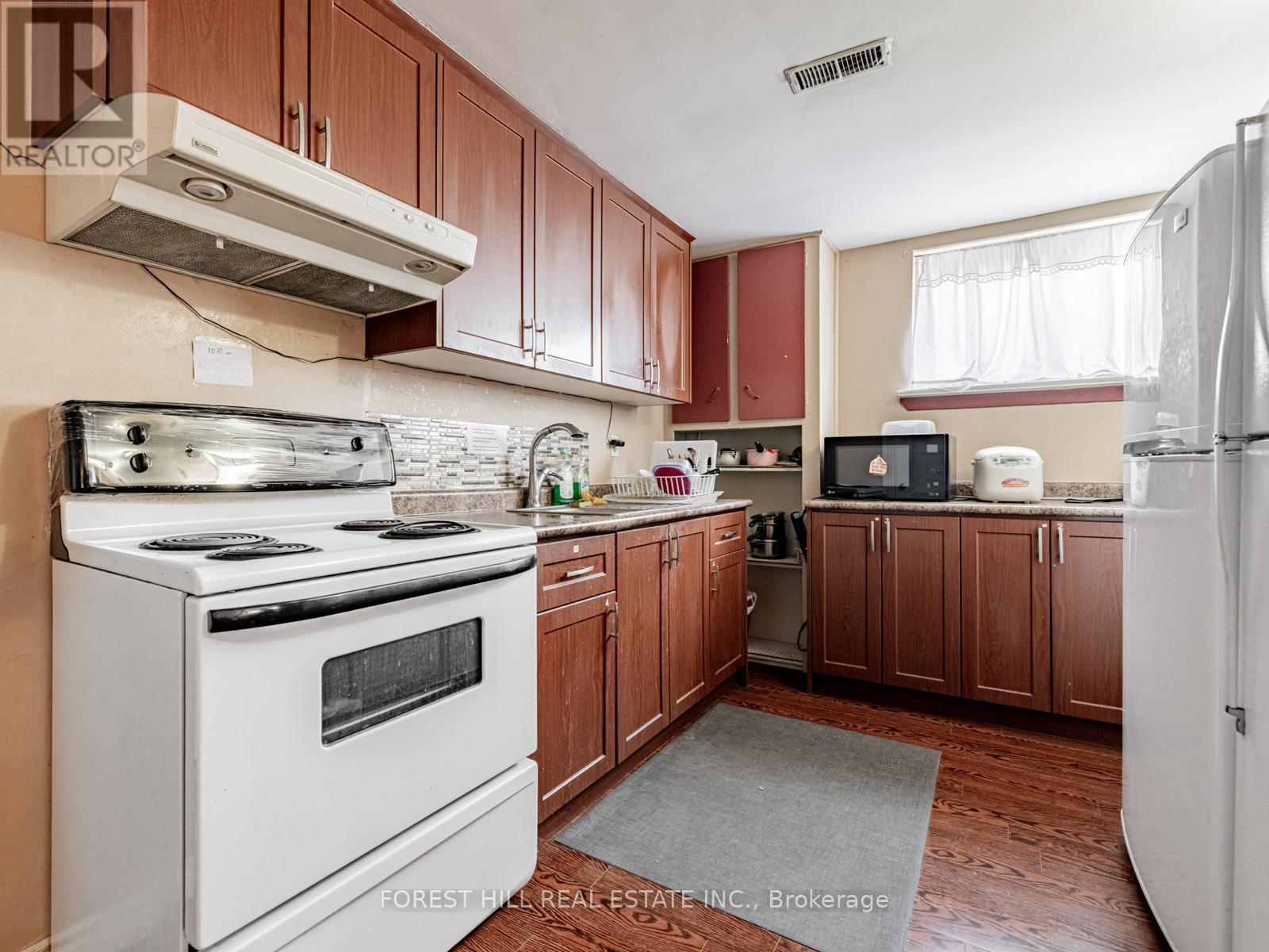 101 Pemberton Avenue, Toronto (Newtonbrook East), Ontario  M2M 1Y4 - Photo 21 - C12209663