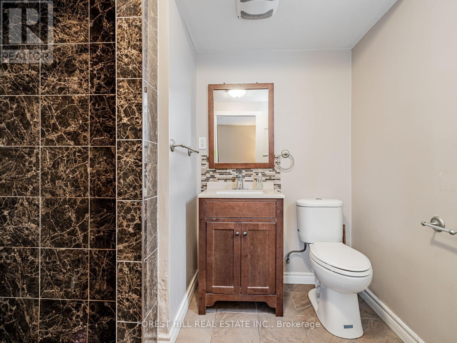 101 Pemberton Avenue, Toronto (Newtonbrook East), Ontario  M2M 1Y4 - Photo 18 - C12209663