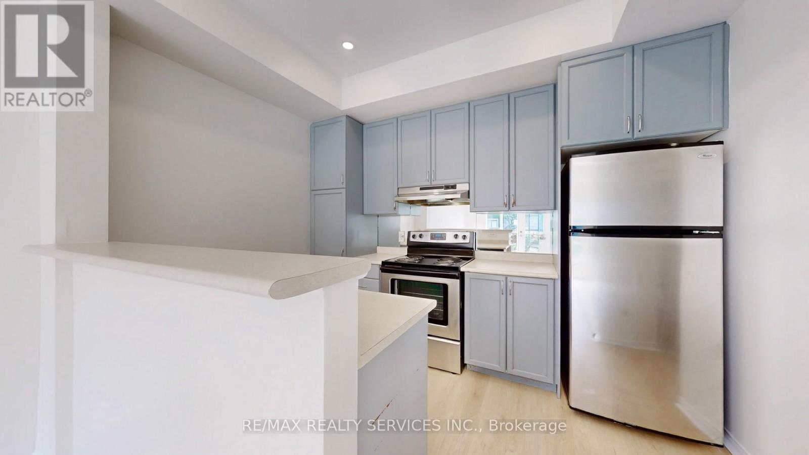 93 - 60 Fairwood Circle, Brampton, Ontario  L6R 0Y6 - Photo 17 - W12211758