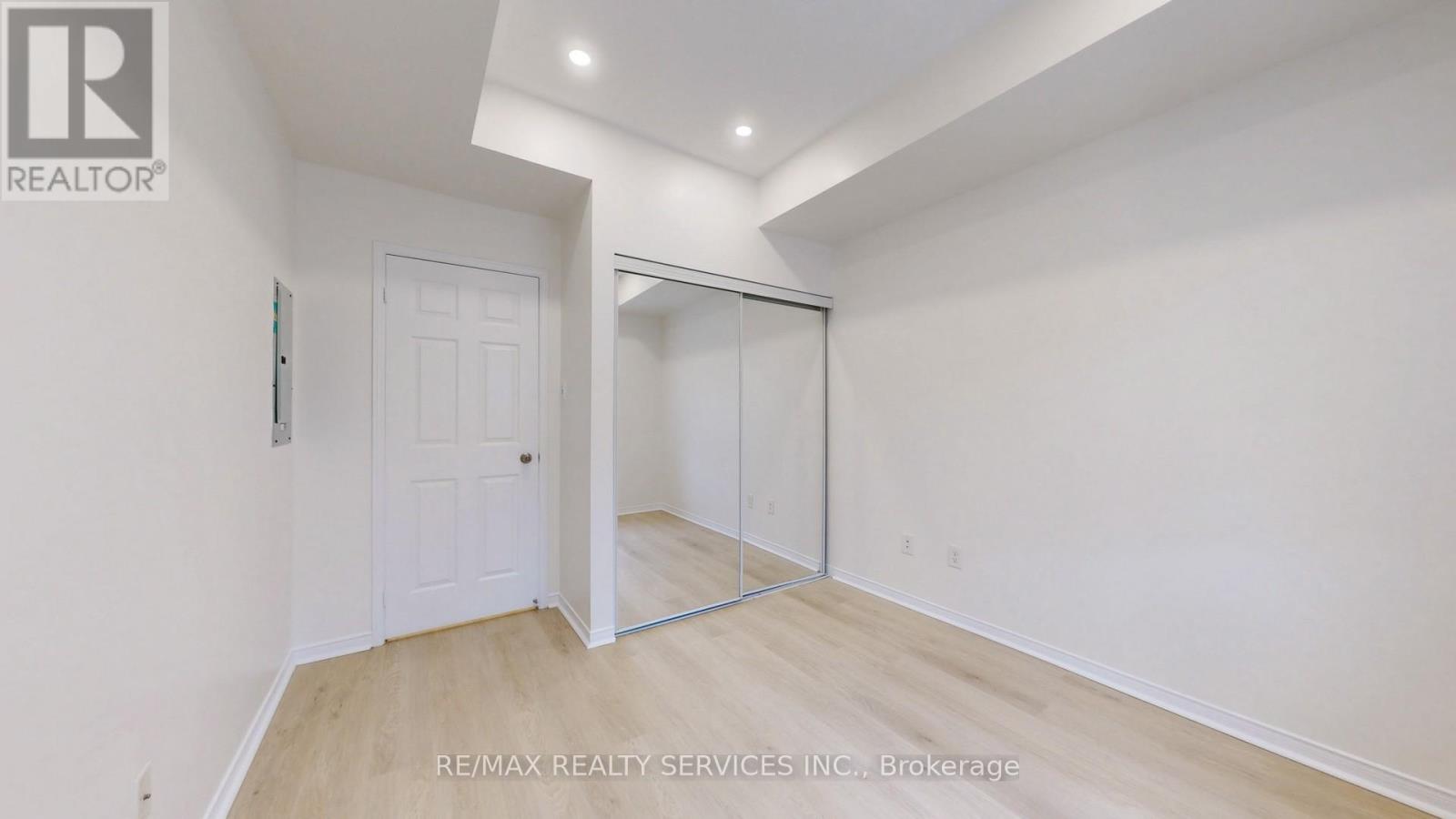 93 - 60 Fairwood Circle, Brampton, Ontario  L6R 0Y6 - Photo 28 - W12211758