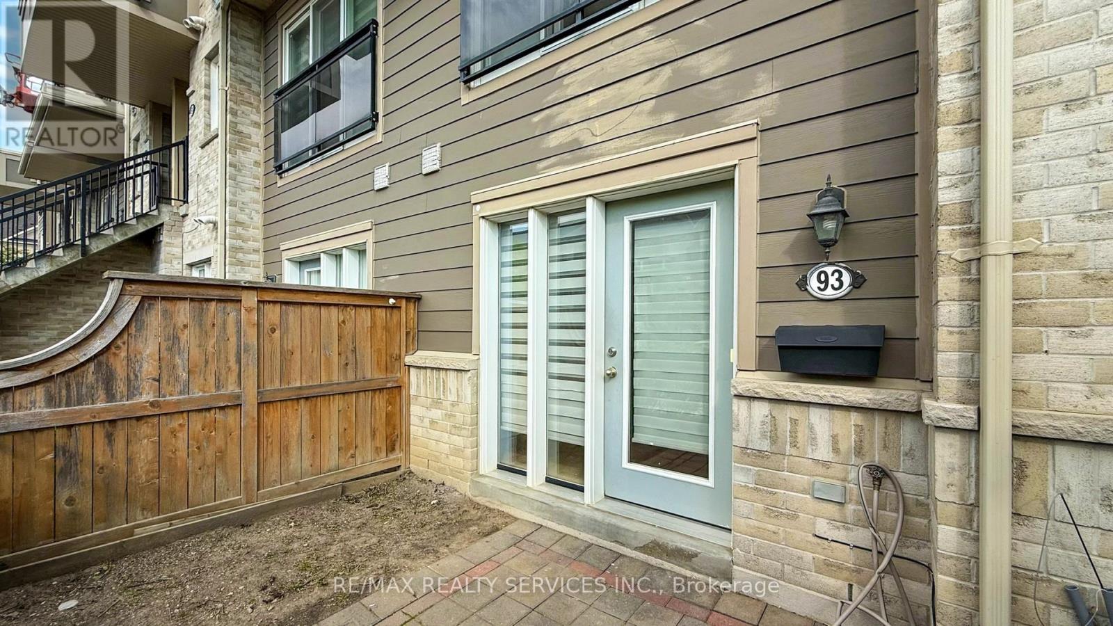 93 - 60 Fairwood Circle, Brampton, Ontario  L6R 0Y6 - Photo 33 - W12211758