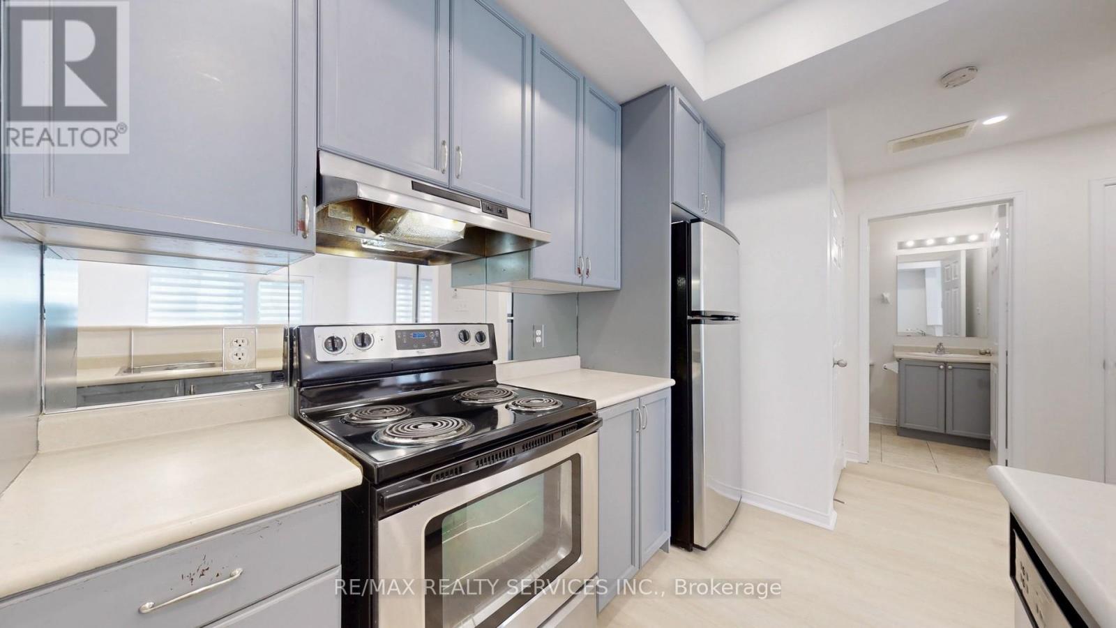 93 - 60 Fairwood Circle, Brampton, Ontario  L6R 0Y6 - Photo 20 - W12211758