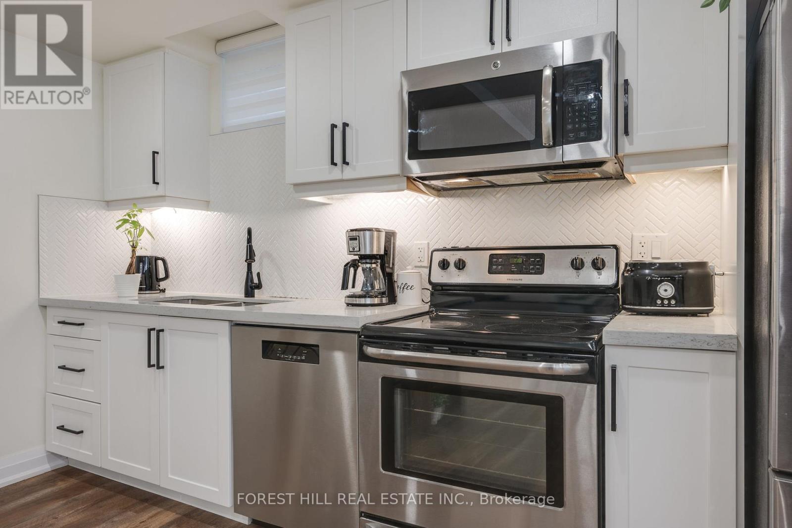 #1 (LOWER) - 167 ROSETHORN AVENUE, Toronto, Ontario