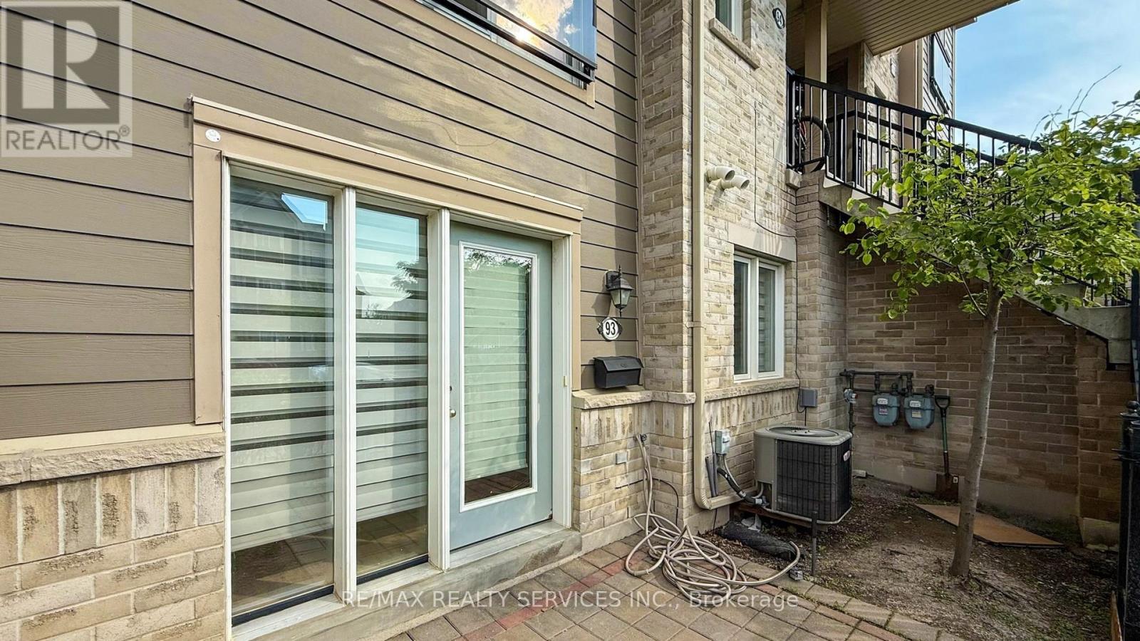 93 - 60 Fairwood Circle, Brampton, Ontario  L6R 0Y6 - Photo 34 - W12211758