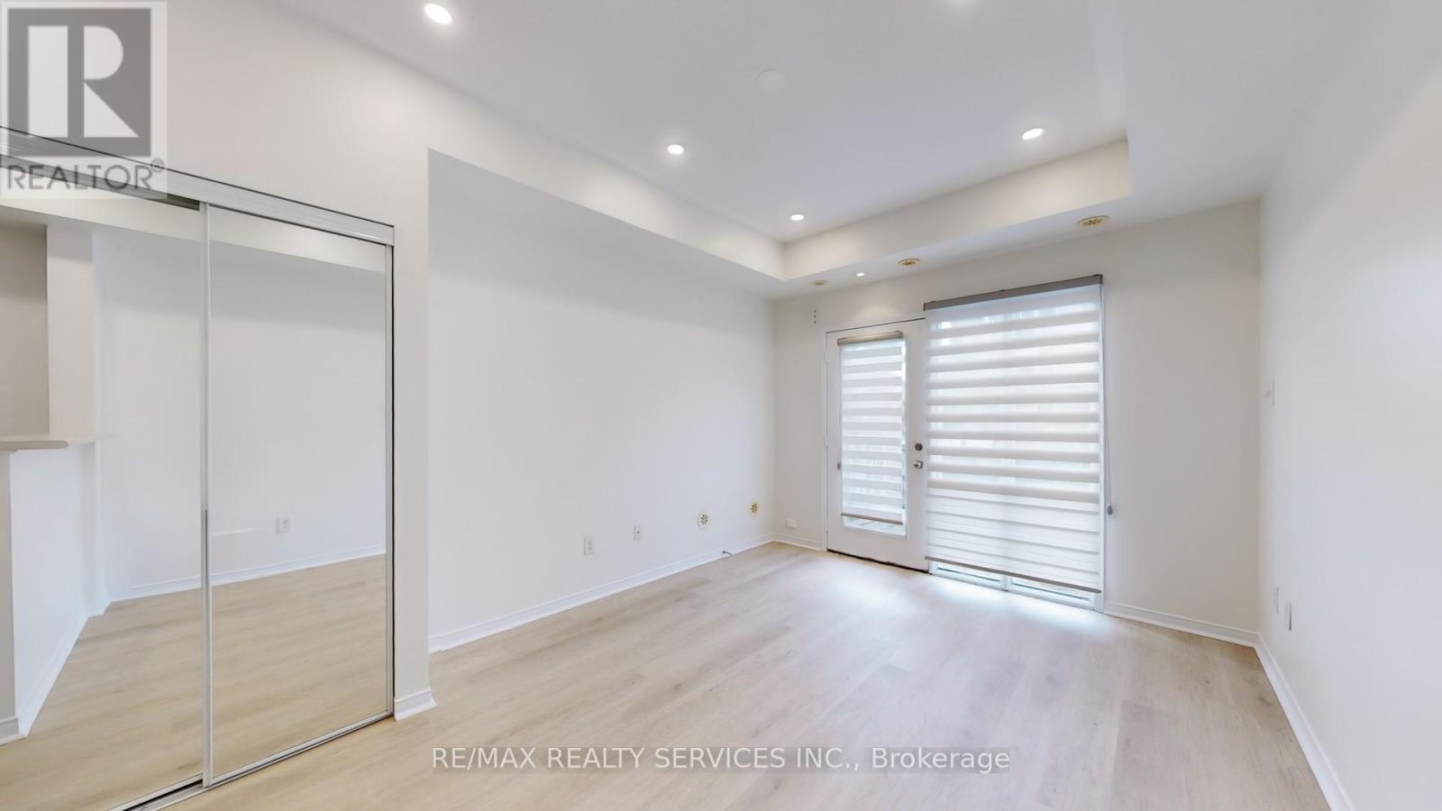 93 - 60 Fairwood Circle, Brampton, Ontario  L6R 0Y6 - Photo 9 - W12211758