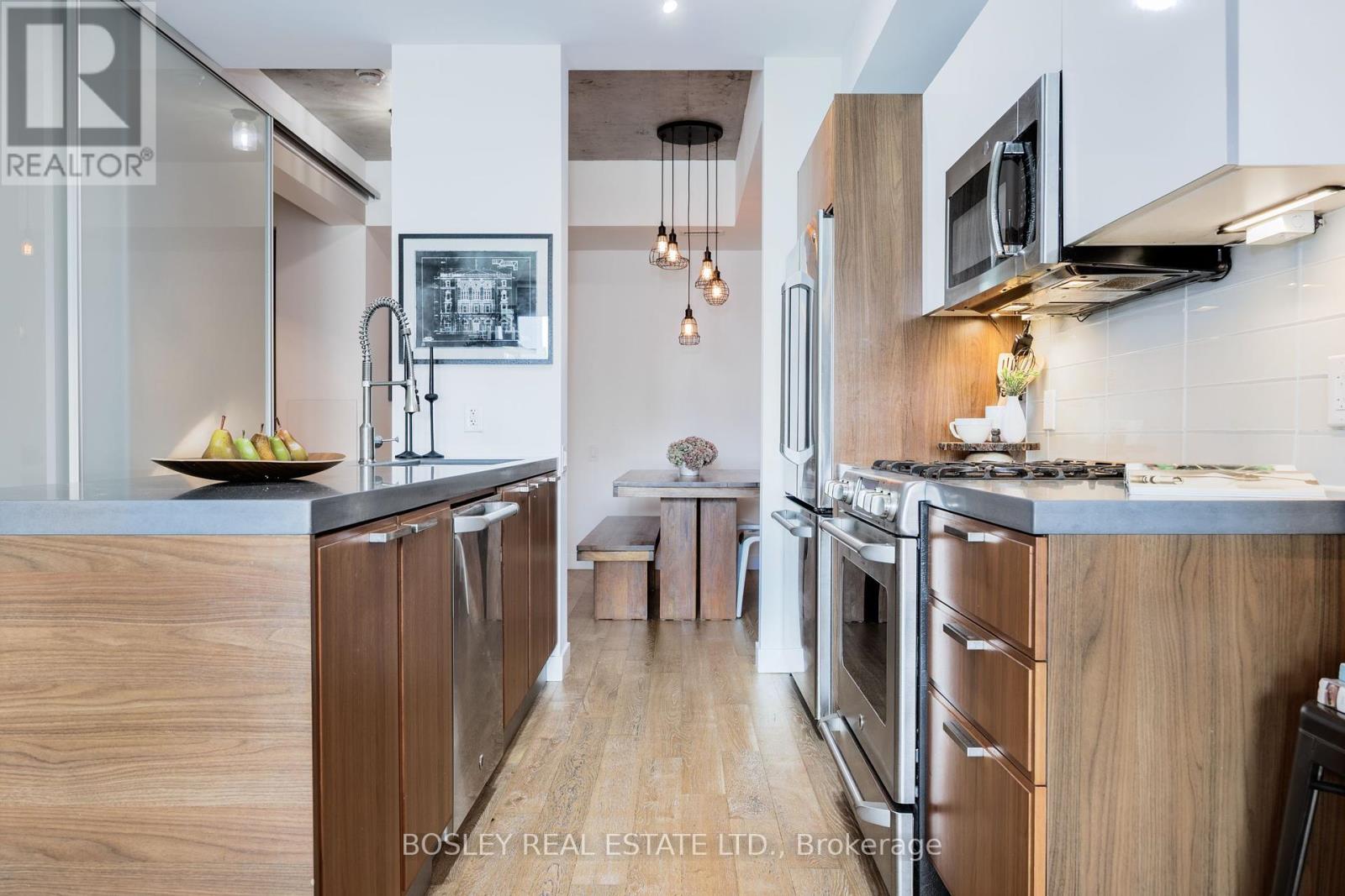 303 - 25 Stafford Street, Toronto, Ontario  M5V 0G3 - Photo 8 - C12206573