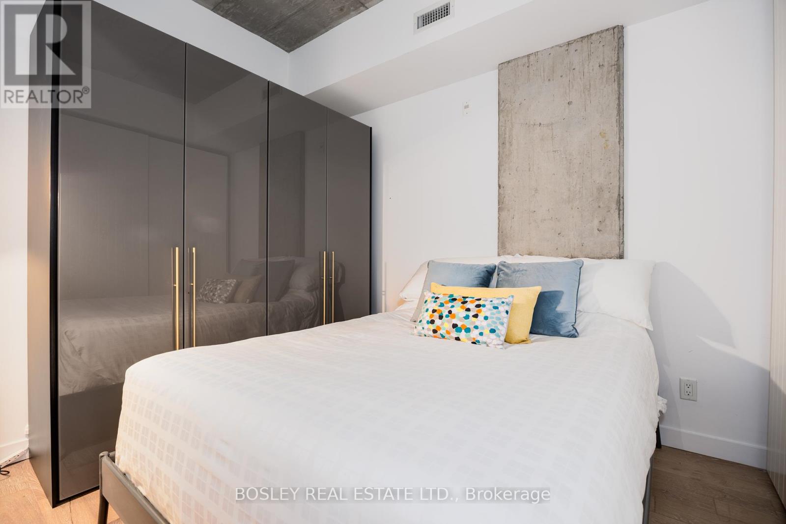 303 - 25 Stafford Street, Toronto, Ontario  M5V 0G3 - Photo 21 - C12206573