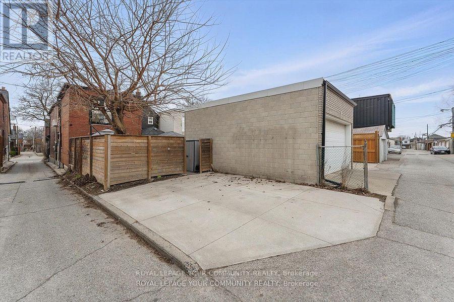 99 Nairn Avenue, Toronto, Ontario  M6E 4G9 - Photo 31 - W12190429