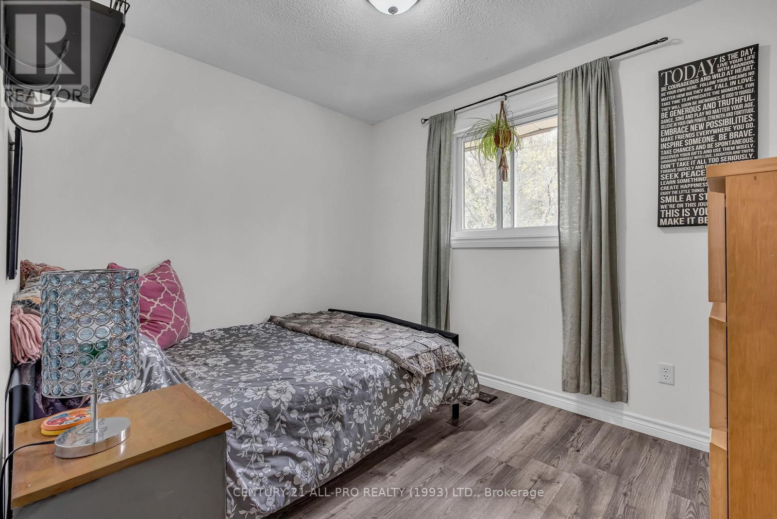 8 Thomas Street, Cobourg, Ontario  K9A 4P6 - Photo 18 - X12175057