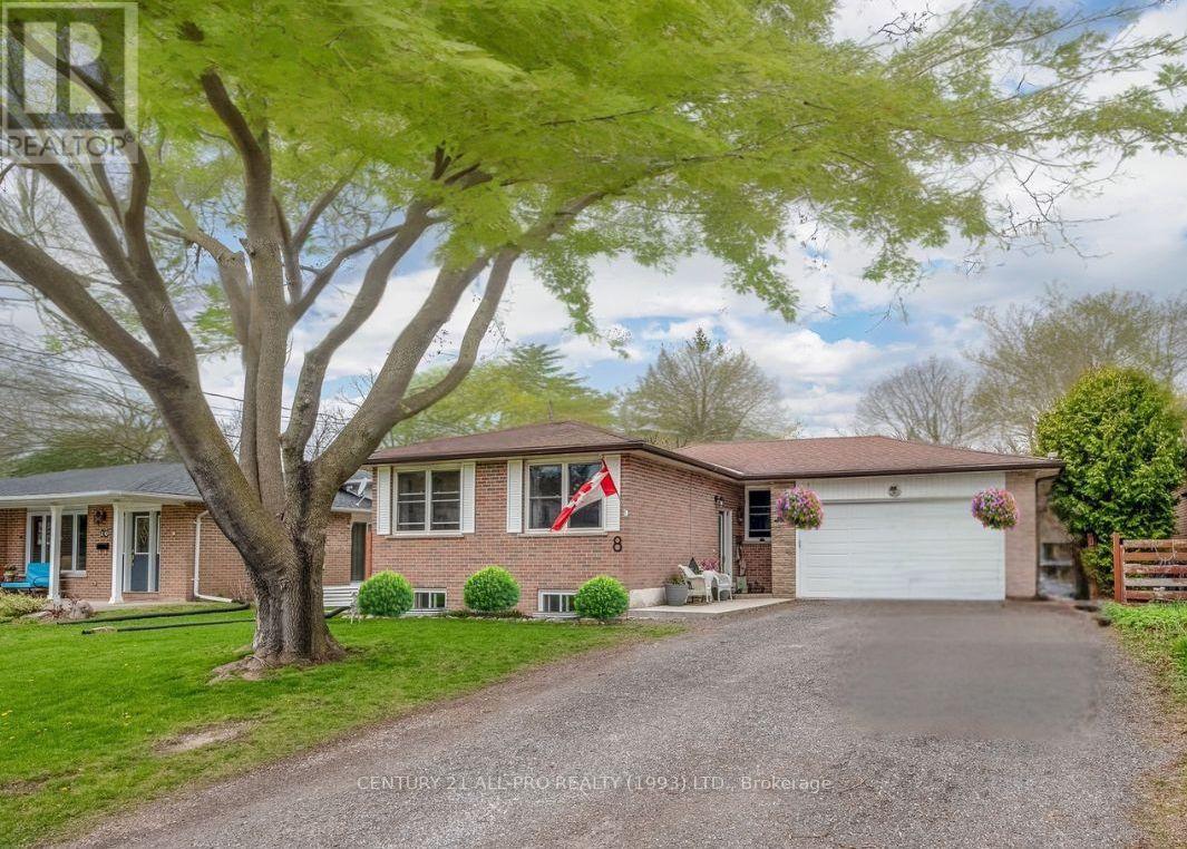 8 THOMAS STREET, Cobourg, Ontario