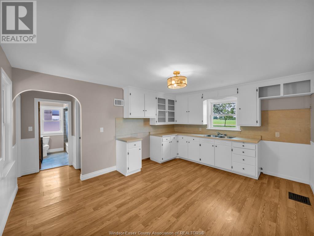 14385 14th Concession Road Unit# Front, Essex, Ontario  N0R 1J0 - Photo 5 - 25014712