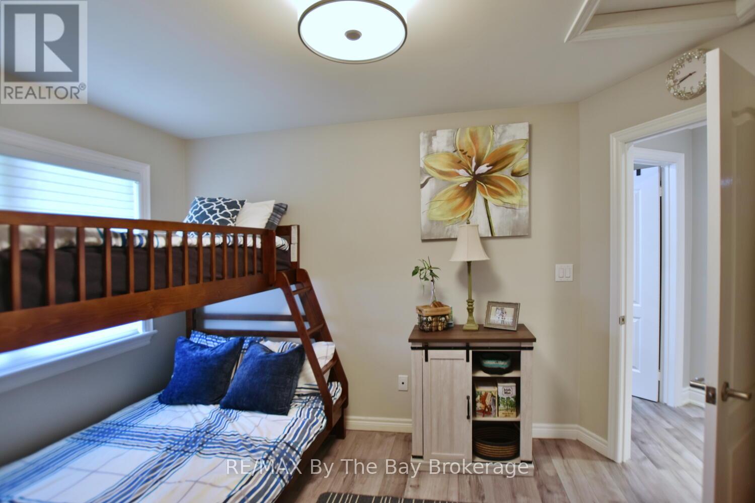 75 40th Street S, Wasaga Beach, Ontario  L9Z 1Z9 - Photo 21 - S12211841