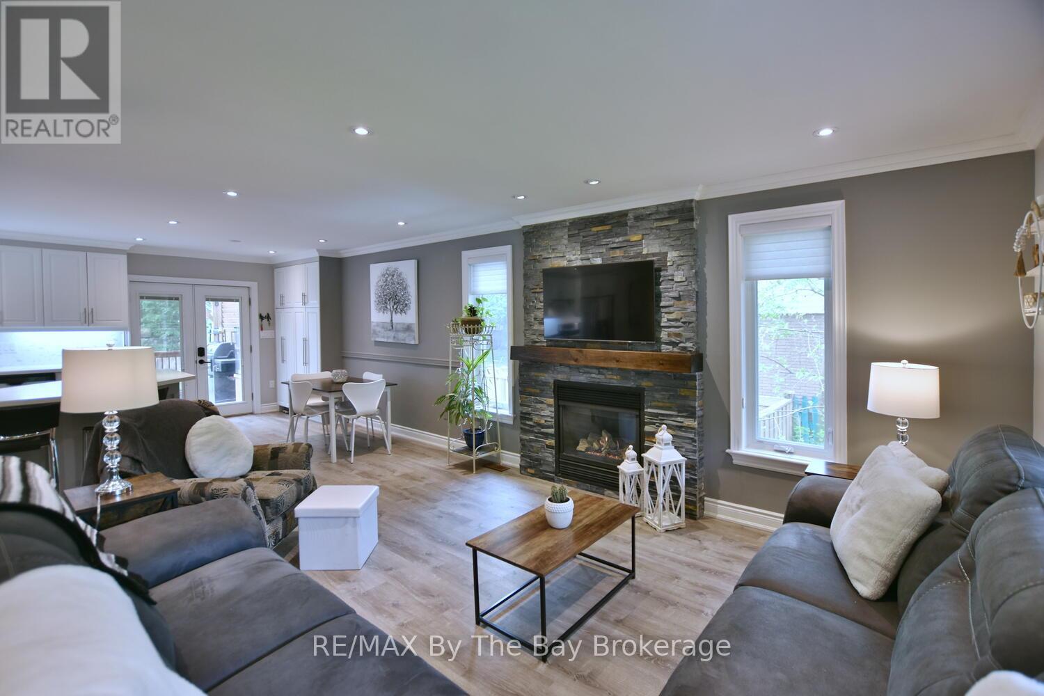 75 40th Street S, Wasaga Beach, Ontario  L9Z 1Z9 - Photo 11 - S12211841