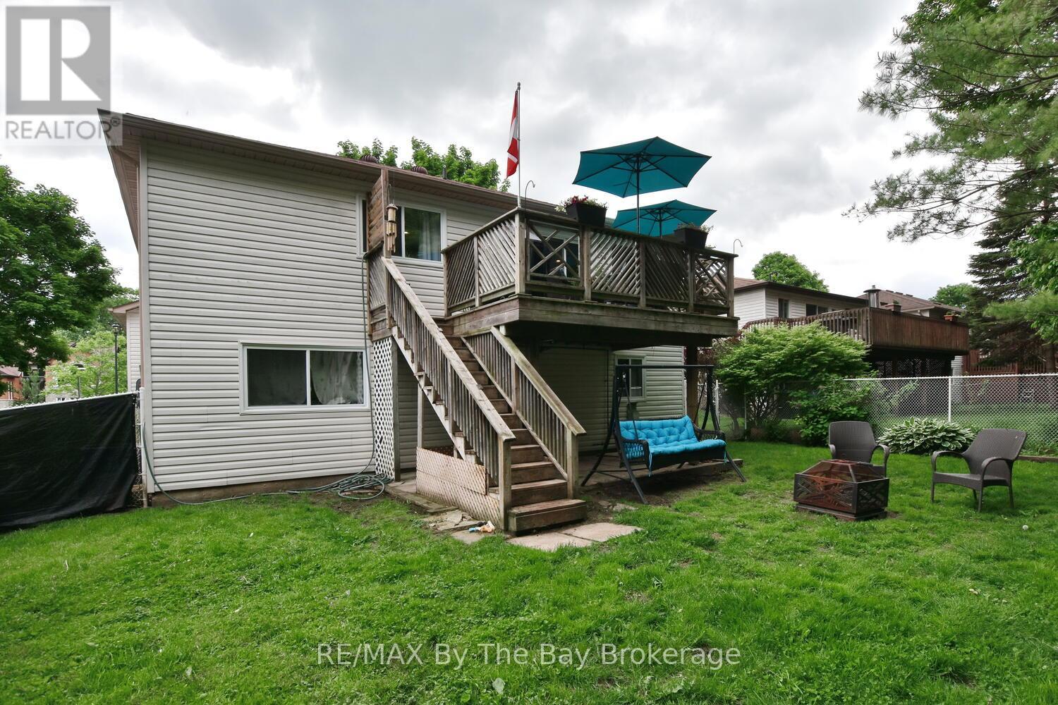 126 Fernbrook Drive, Wasaga Beach, Ontario  L9Z 1G6 - Photo 23 - S12211842
