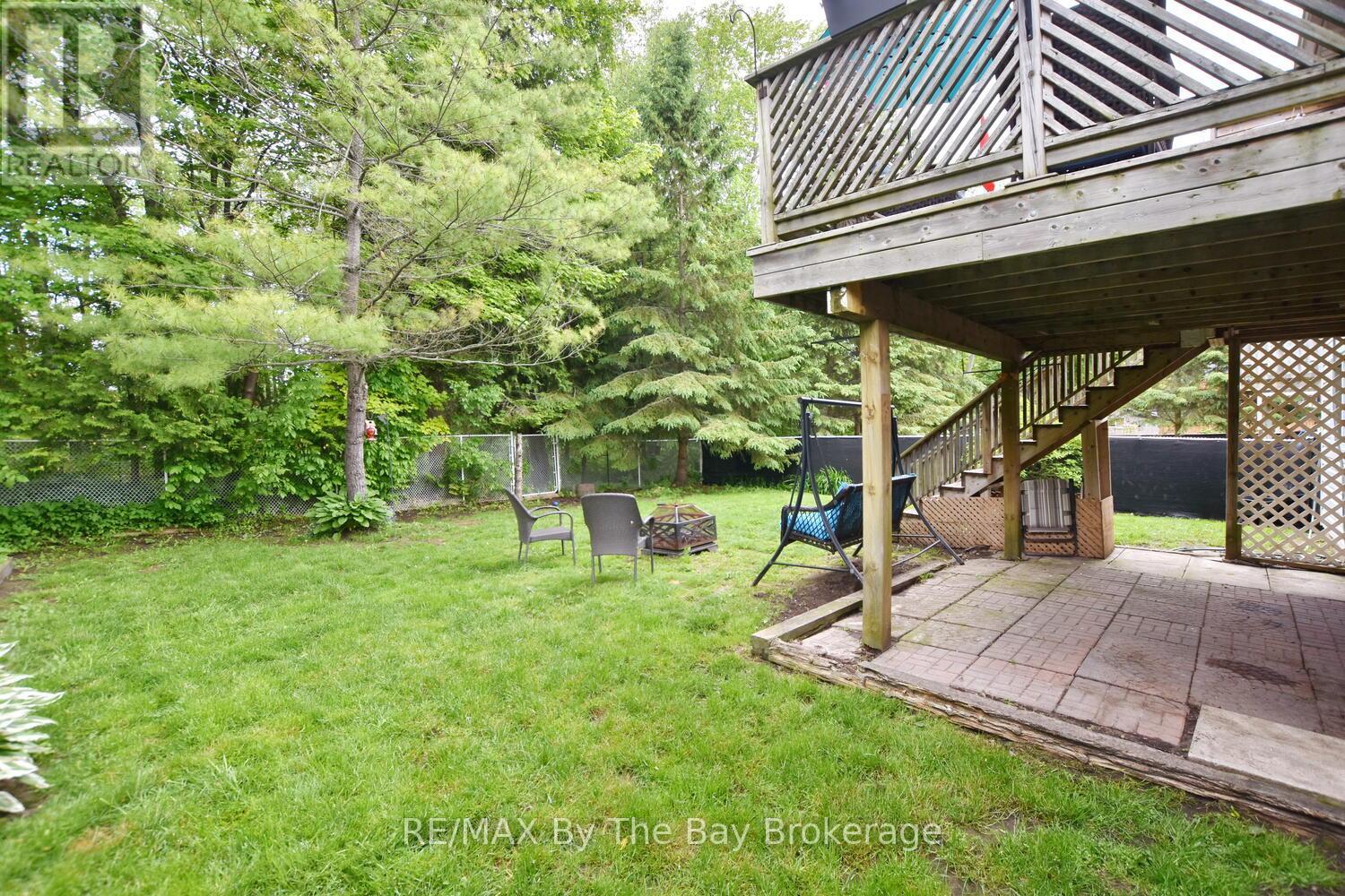 126 Fernbrook Drive, Wasaga Beach, Ontario  L9Z 1G6 - Photo 24 - S12211842
