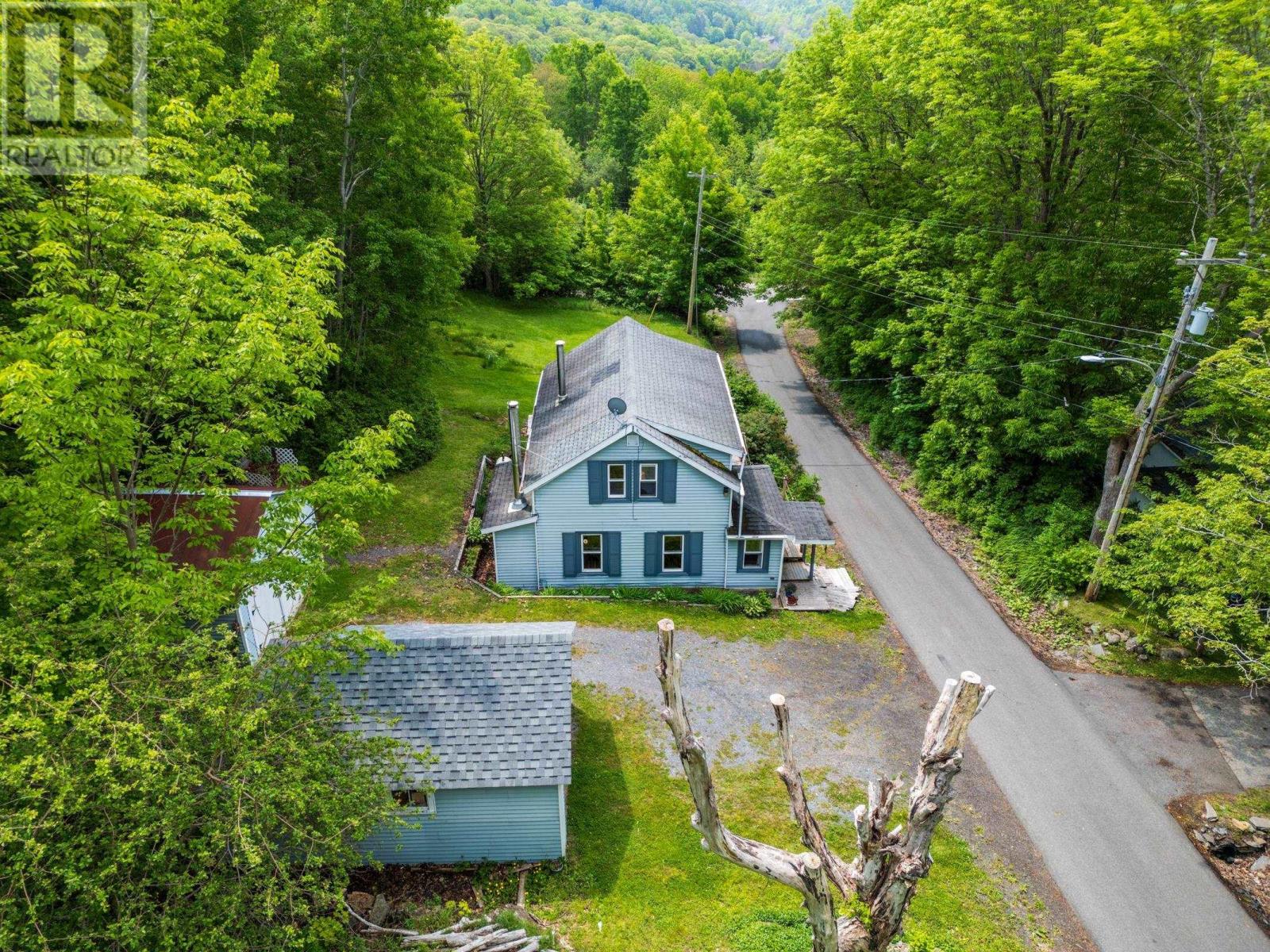 14 Cross Street, Bear River, Nova Scotia  B0S 1B0 - Photo 2 - 202514200