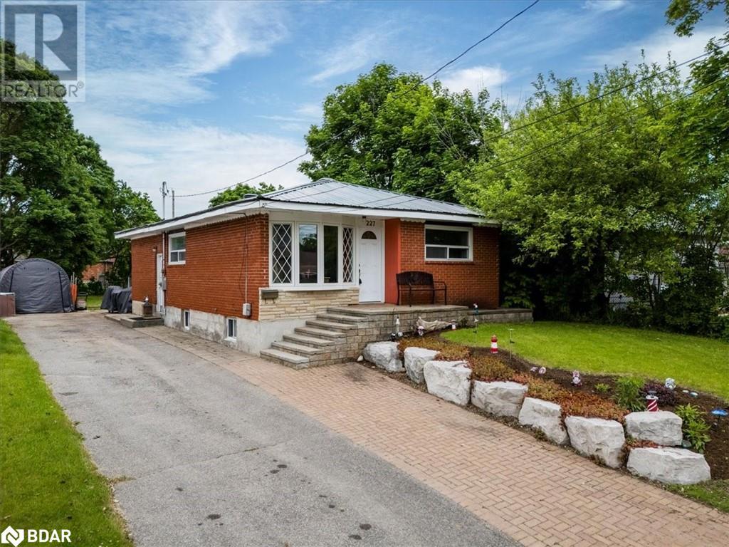 227 Southview Road, Barrie, Ontario  L4N 3X6 - Photo 19 - 40734601