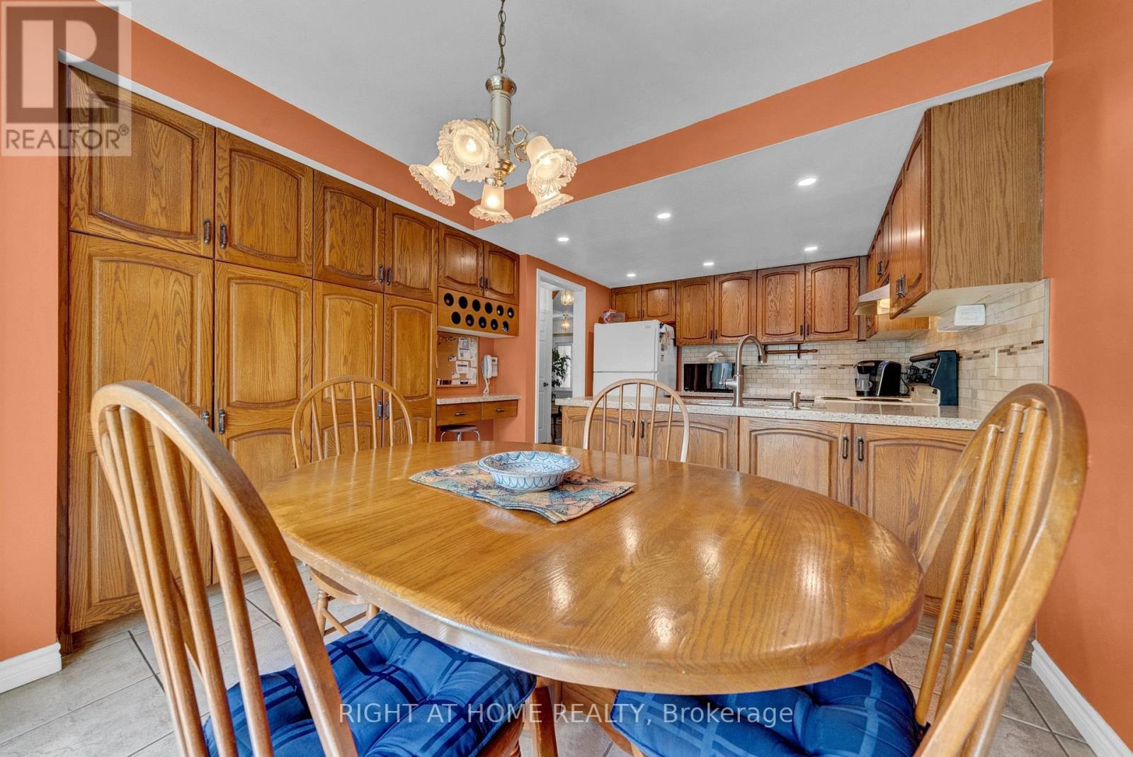 1825 Parkside Drive, Pickering, Ontario  L1V 3N9 - Photo 7 - E12211987