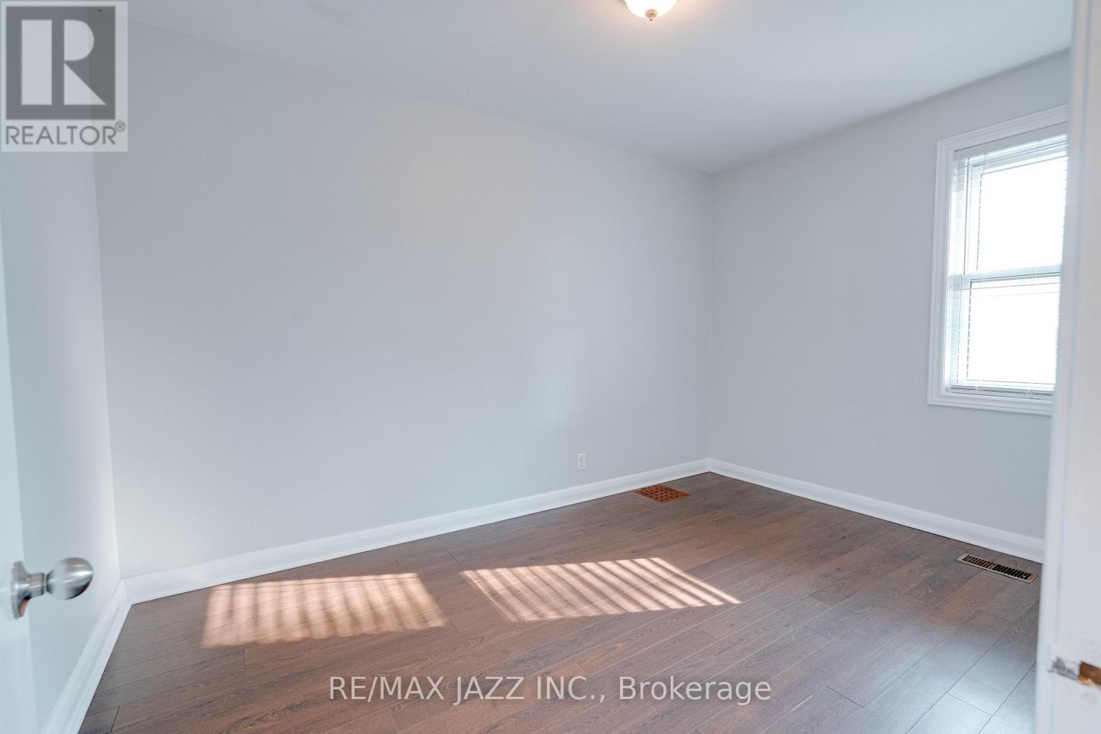 228 Gibbons Street, Oshawa, Ontario  L1J 4Y6 - Photo 10 - E12212019