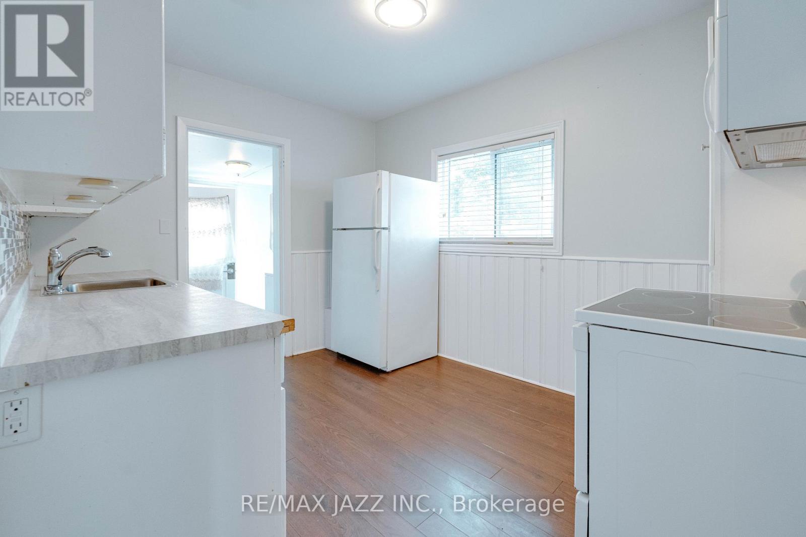 228 Gibbons Street, Oshawa, Ontario  L1J 4Y6 - Photo 14 - E12212019