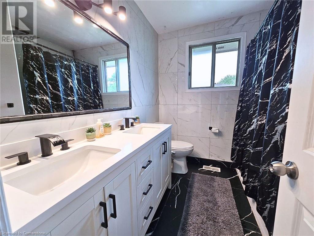 320 Country Hill Drive, Kitchener, Ontario  N2E 2C2 - Photo 7 - 40739802