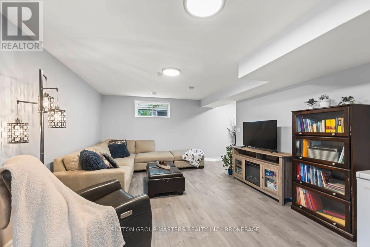 227 Rose Abbey Drive, Kingston (Kingston East (Incl Barret Crt)), Ontario  K7K 0A2 - Photo 37 - X12212004