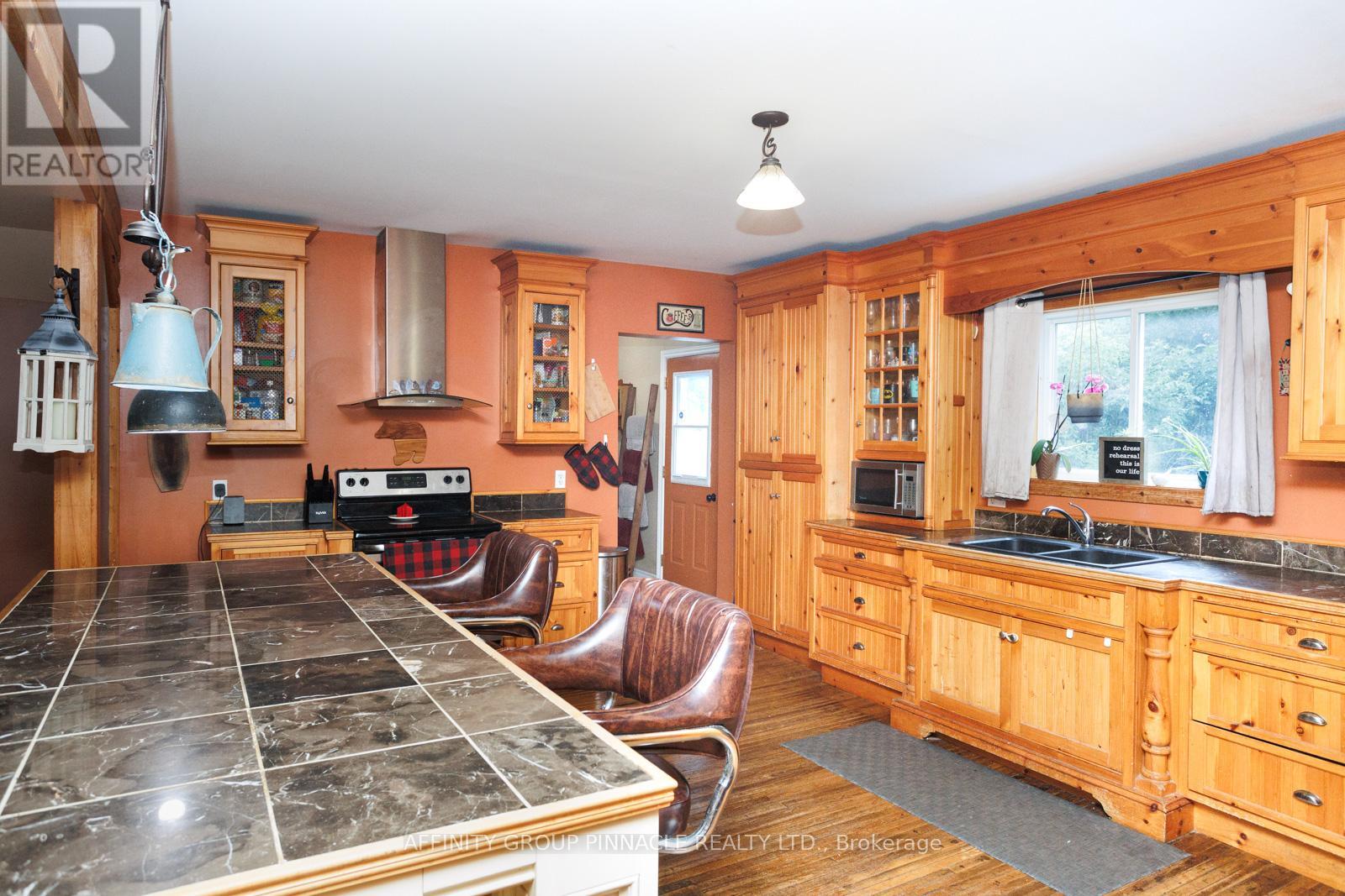3462 Monck Road, Kawartha Lakes, Ontario  K0M 2L0 - Photo 12 - X12212086