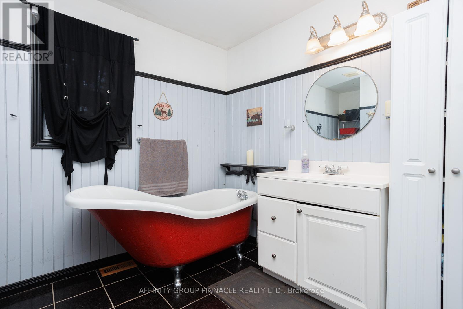 3462 Monck Road, Kawartha Lakes, Ontario  K0M 2L0 - Photo 21 - X12212086