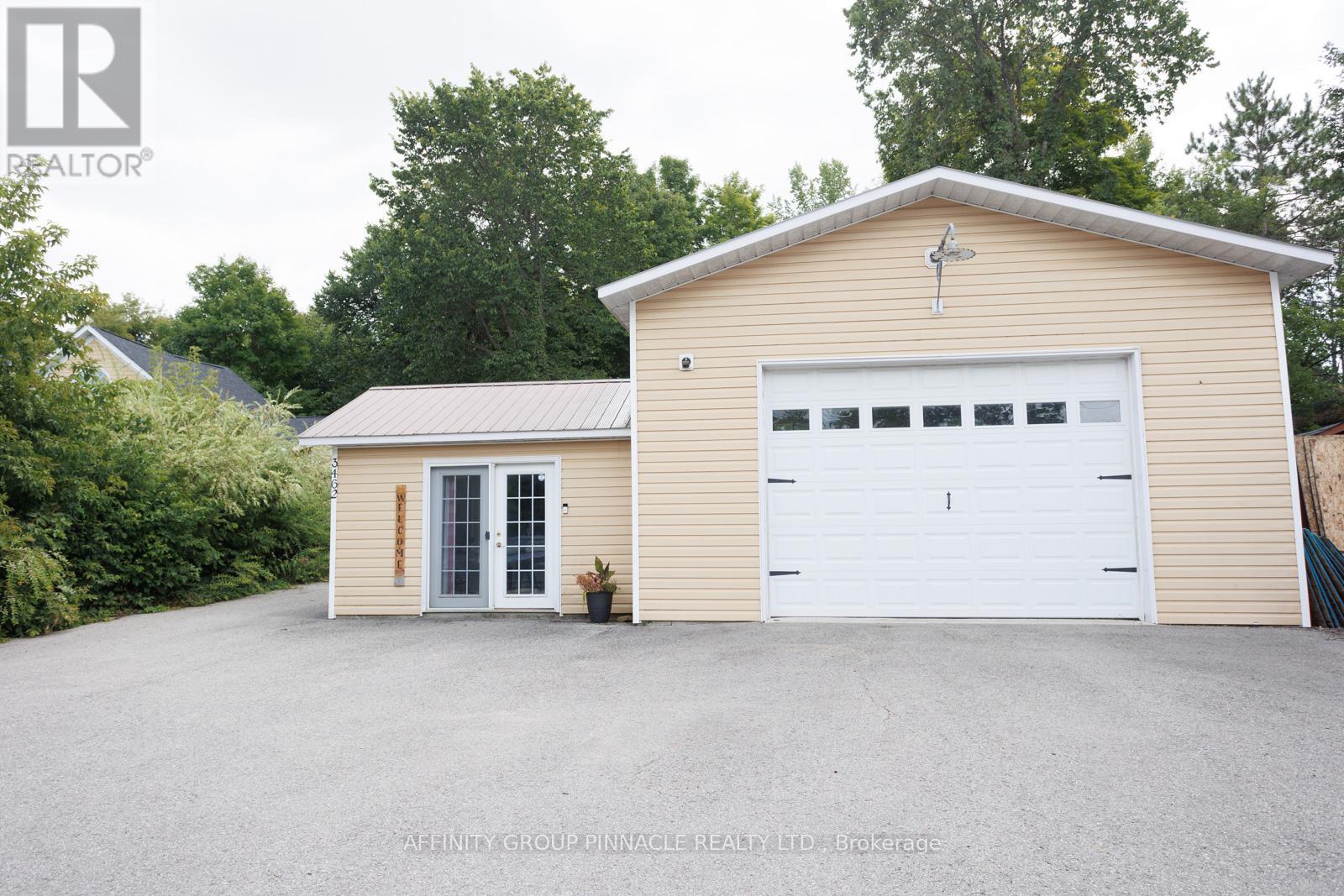 3462 Monck Road, Kawartha Lakes, Ontario  K0M 2L0 - Photo 4 - X12212086