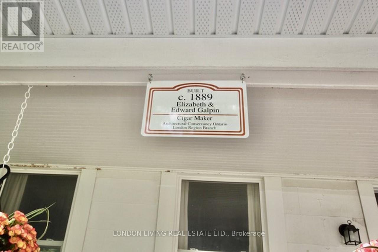Photo 6 of 38 for 718 William Street