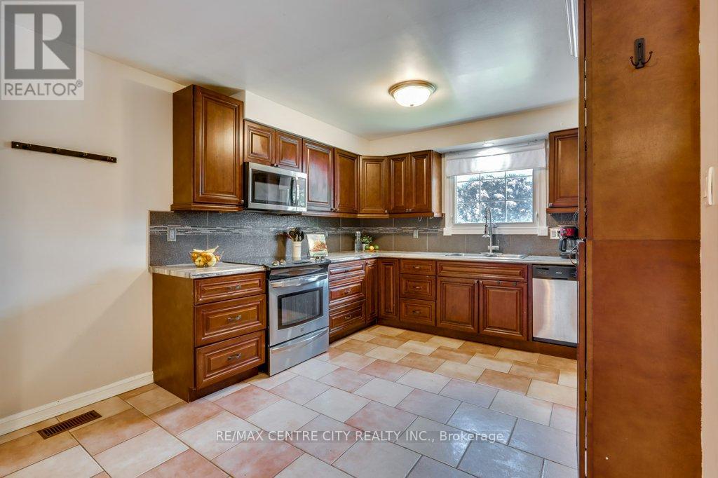 Photo 8 of 50 for 32 Mclarty Drive