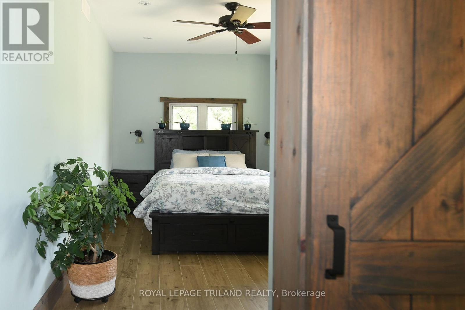 7264 Ridge Road, Lambton Shores (Bosanquet), Ontario  N0N 1J3 - Photo 19 - X12212207
