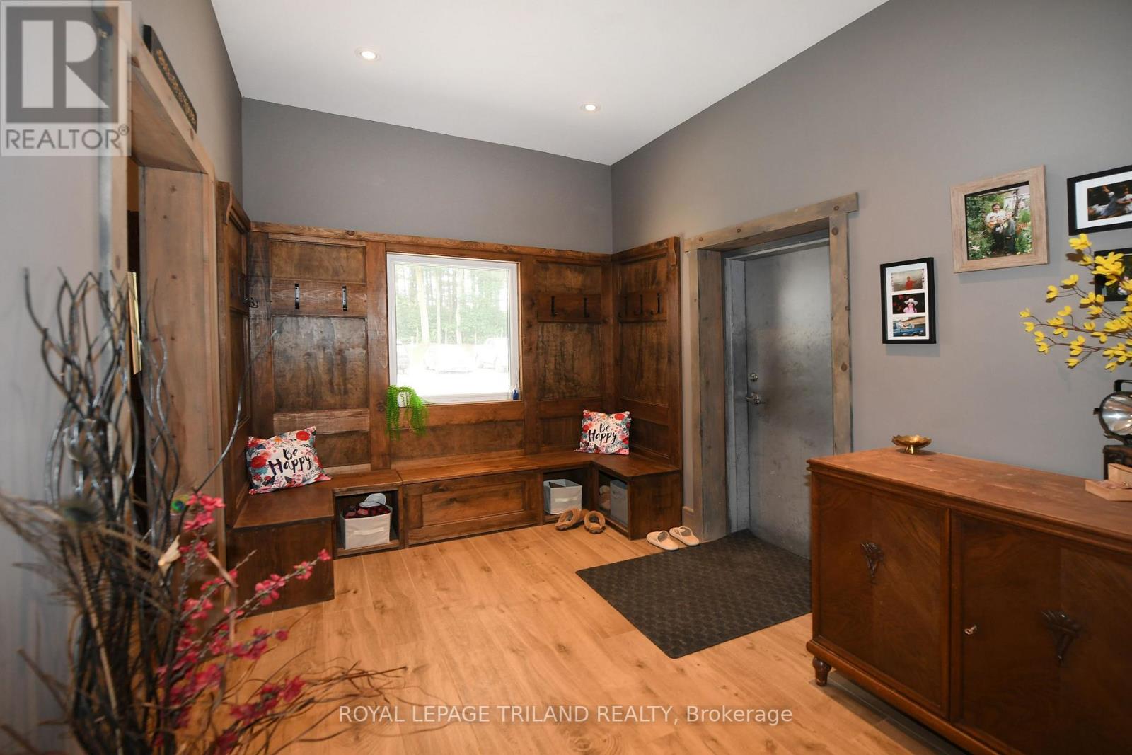 7264 Ridge Road, Lambton Shores (Bosanquet), Ontario  N0N 1J3 - Photo 24 - X12212207